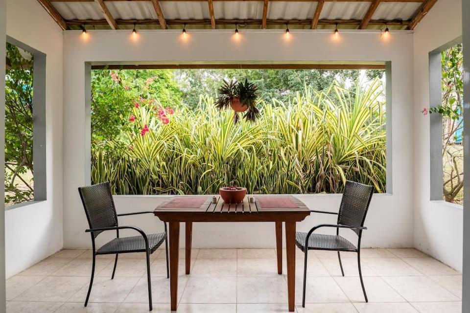 Ancella'S Garden Apartment-Beach-5Min Drive, 1 Hr Montego Bay, 25 Mins Ocho Rios, Continental Breakfast Runaway Bay Ngoại thất bức ảnh