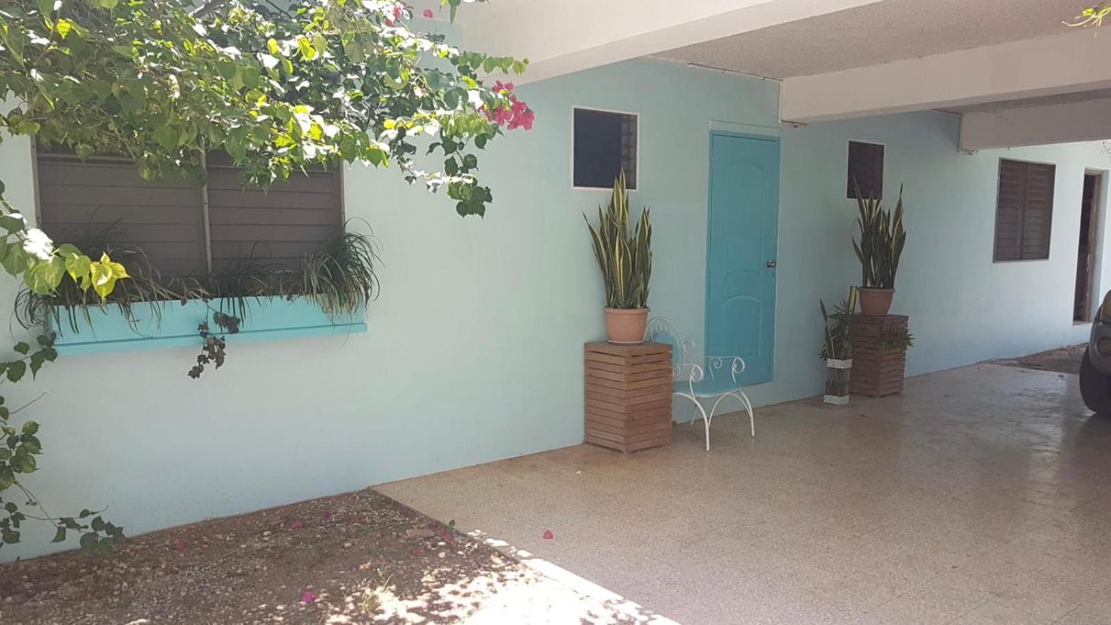 Ancella'S Garden Apartment-Beach-5Min Drive, 1 Hr Montego Bay, 25 Mins Ocho Rios, Continental Breakfast Runaway Bay Ngoại thất bức ảnh