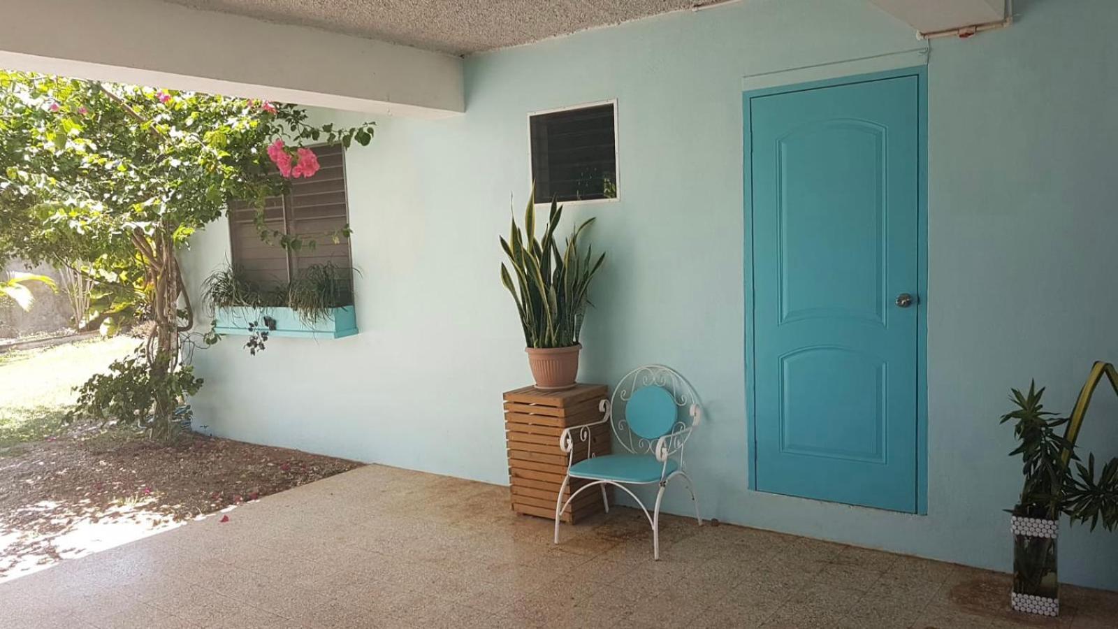 Ancella'S Garden Apartment-Beach-5Min Drive, 1 Hr Montego Bay, 25 Mins Ocho Rios, Continental Breakfast Runaway Bay Ngoại thất bức ảnh