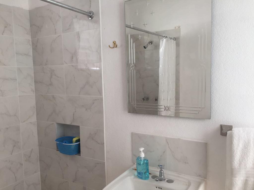 Ancella'S Garden Apartment-Beach-5Min Drive, 1 Hr Montego Bay, 25 Mins Ocho Rios, Continental Breakfast Runaway Bay Ngoại thất bức ảnh